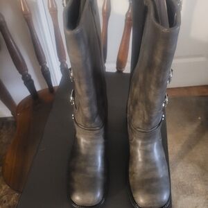 Ladies boots